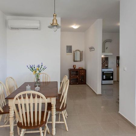 Hillside Seaview Apartment Сталос Екстер'єр фото