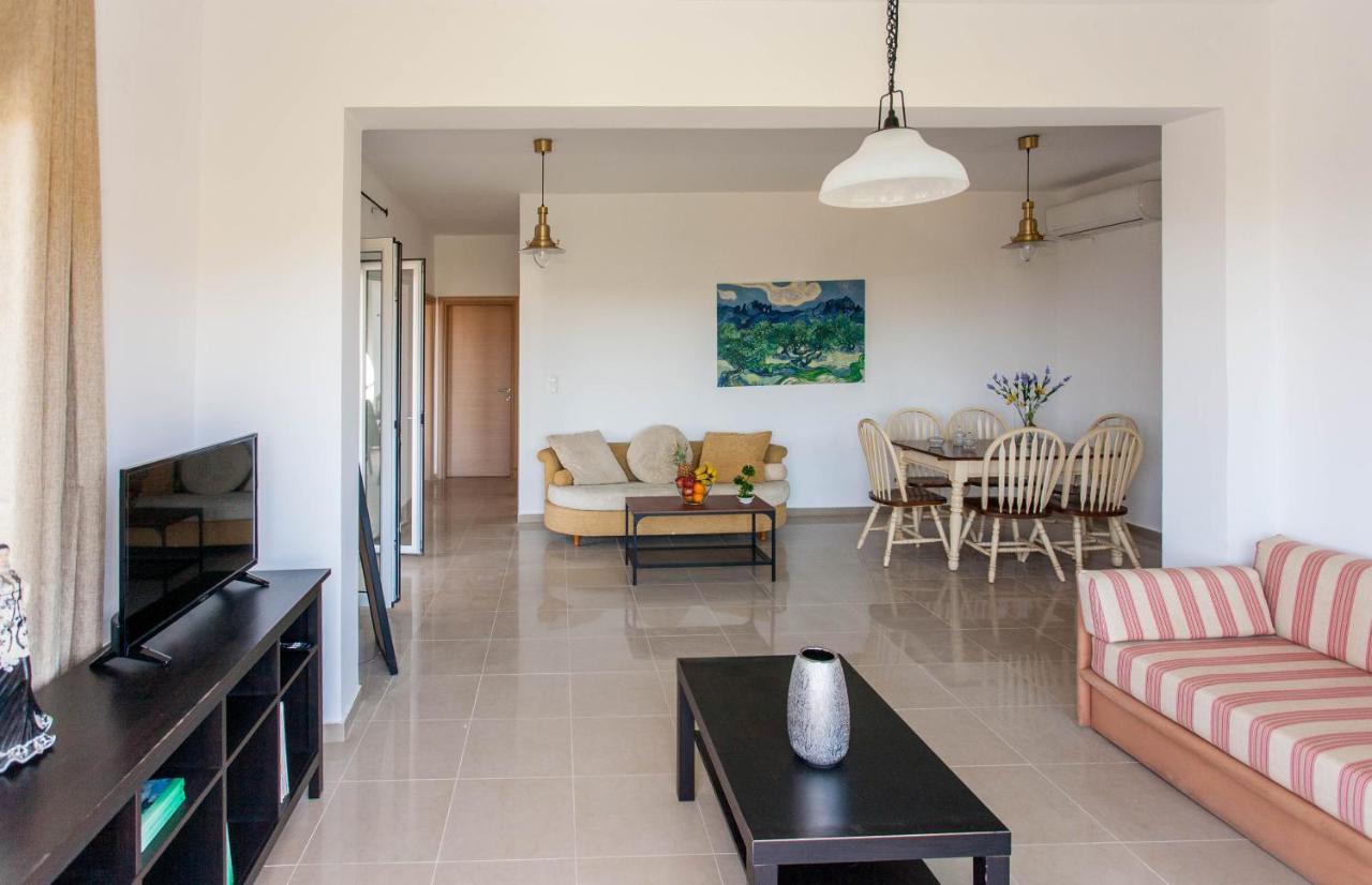 Hillside Seaview Apartment Сталос Екстер'єр фото