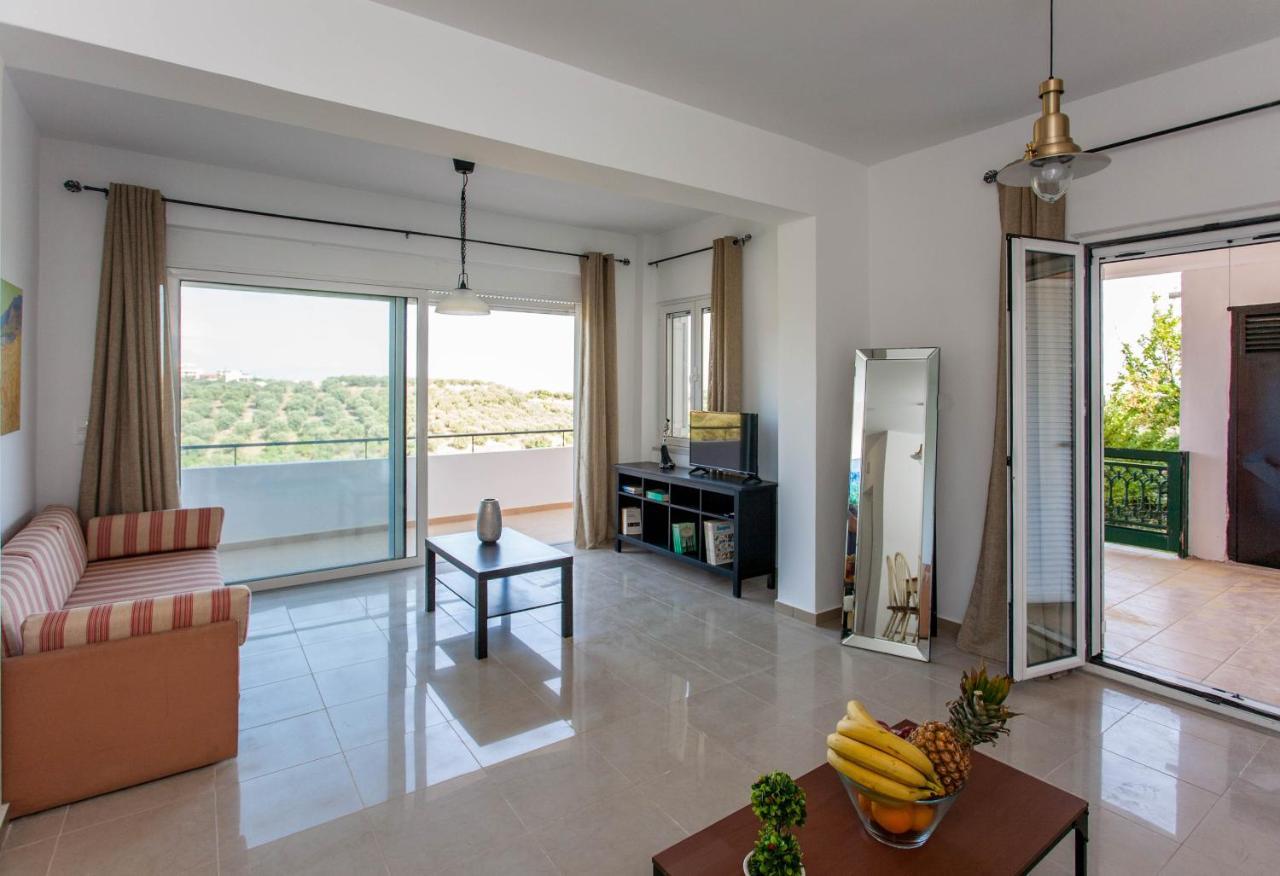 Hillside Seaview Apartment Сталос Екстер'єр фото